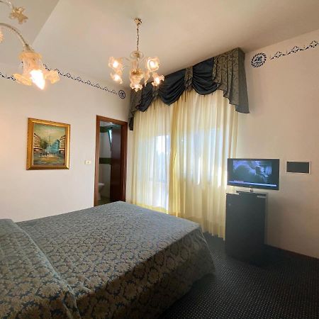 Hotel Florida Lido di Jesolo Luaran gambar