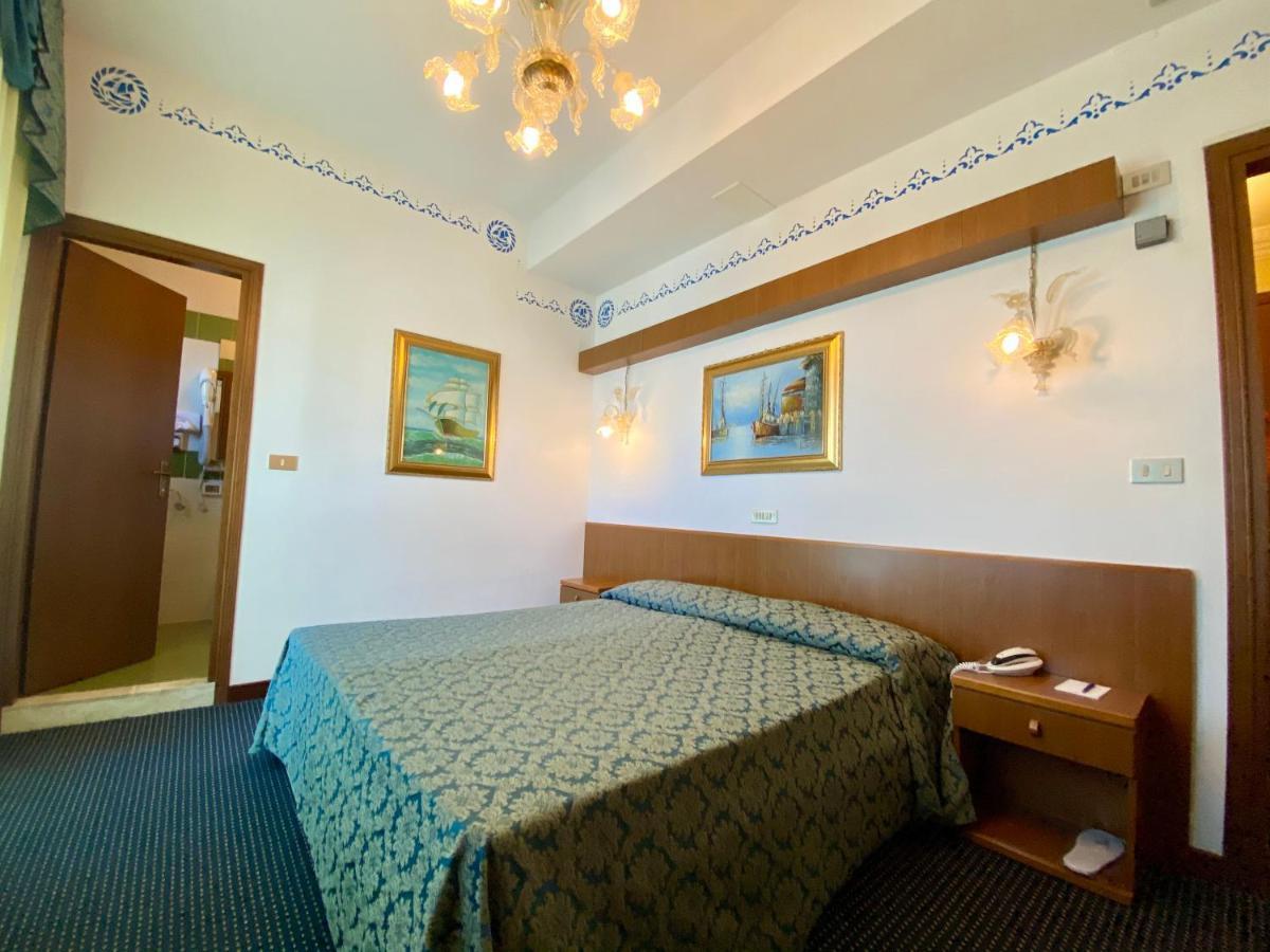 Hotel Florida Lido di Jesolo Luaran gambar