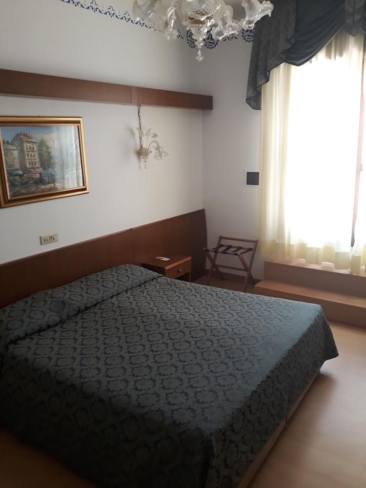Hotel Florida Lido di Jesolo Luaran gambar